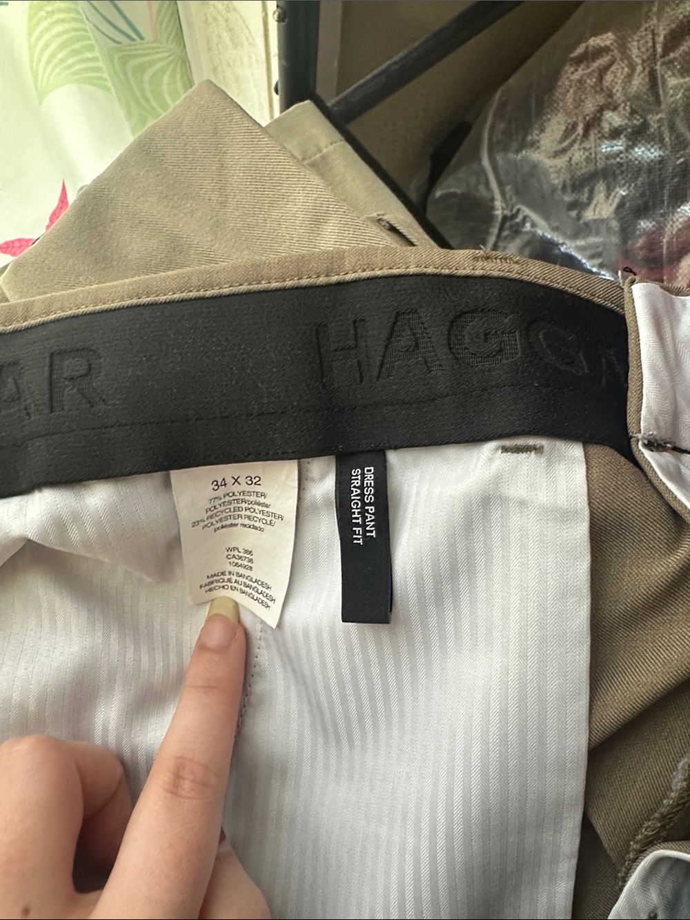 Haggar Men's Dress Pants in Khaki/Tan
